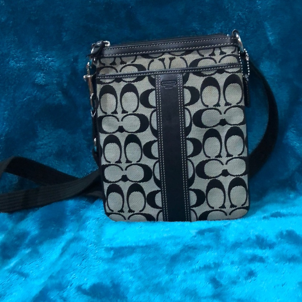 Cross body coach 💯purse